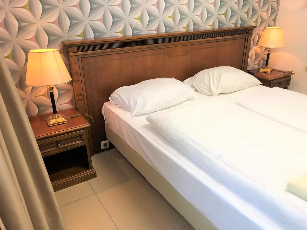 Hotel Moji Koeln エクステリア 写真